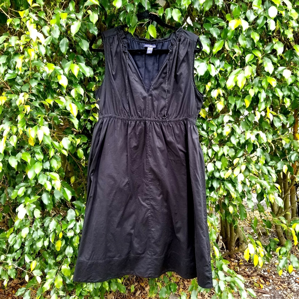 Gap black, sleeveless midi dress